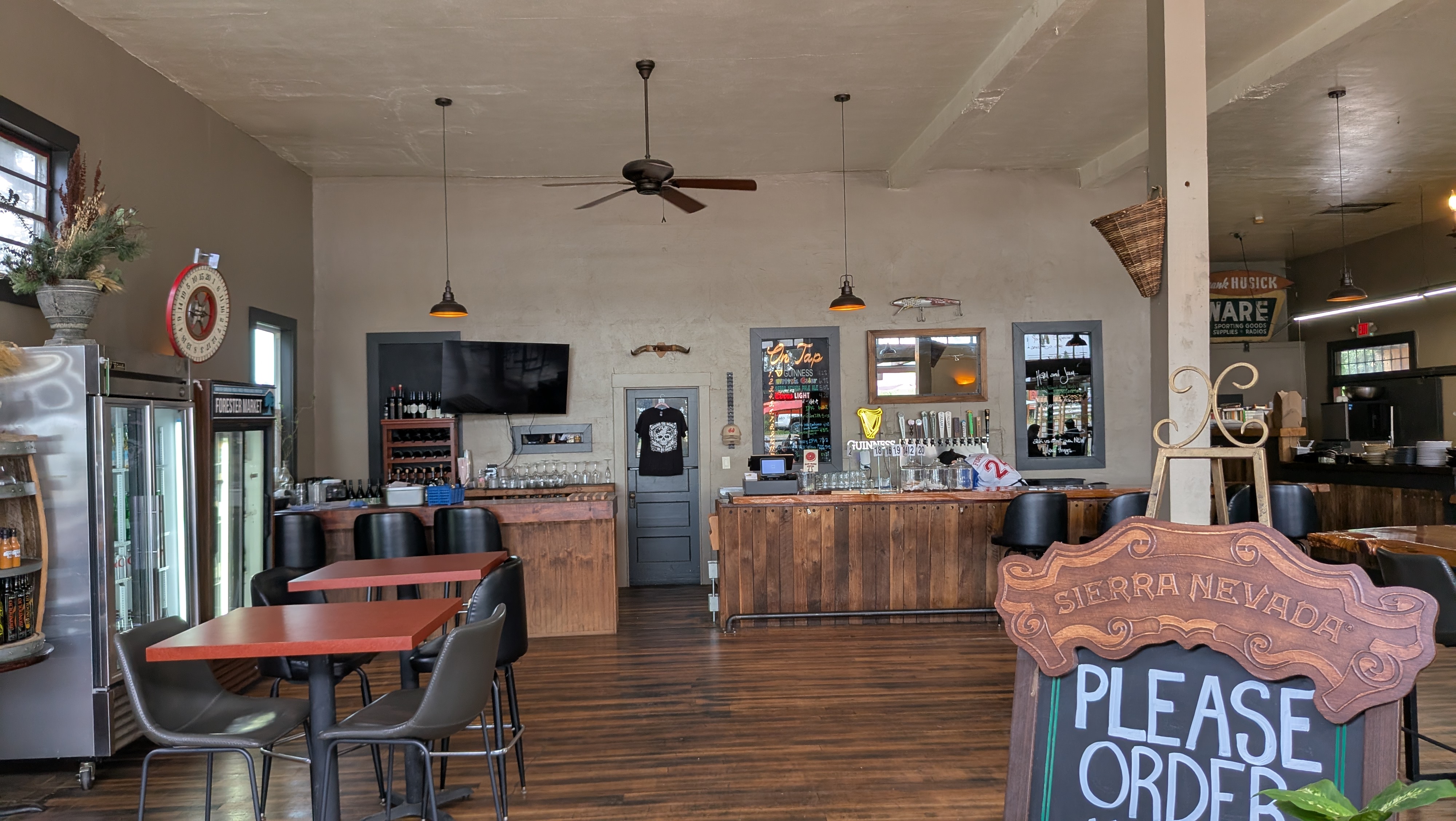 Husick's Inside