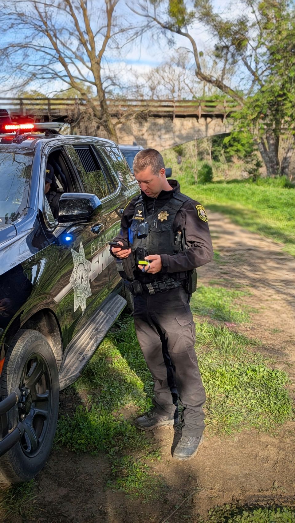 When cell service ends, the Bivy Stick keeps first responders connected. From daily ops to search & rescue, stay in touch & share your location anywhere.Group Track = game changer for team safety.#BivyStick #FirstResponders #OffGridComms #SAR #StayConnected